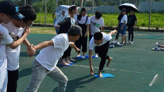 说明: C:\Users\Administrator\Desktop\第十一周新闻稿\数计学院成功举办第六届师生趣味运动会\_DSC0430.JPG