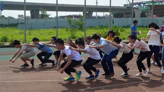 说明: C:\Users\Administrator\Desktop\第十一周新闻稿\数计学院成功举办第六届师生趣味运动会\_DSC0384.JPG